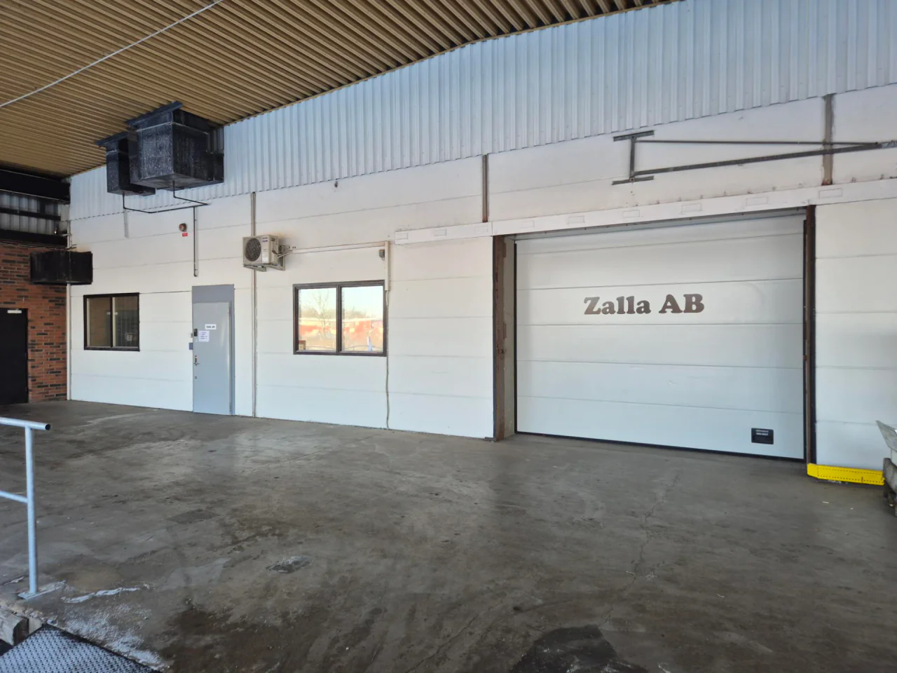 Zalla Galleri 6